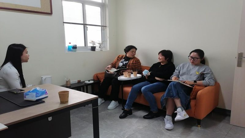 小标题：瑜伽教练培训，行业背景解读
